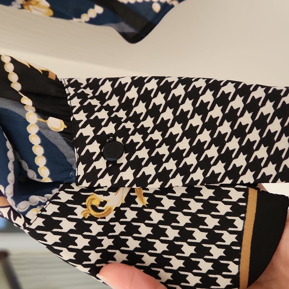 Ann Taylor blouse, size XS TALL - Picture 2 of 4